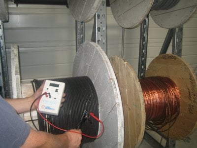 CM3000   Elektronische meterteller<br />Om een kabellengte te meten zonder afwikkelen