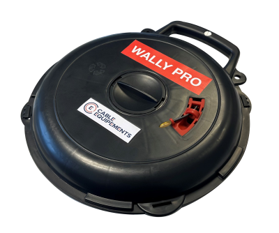 WPRO  WALLY PRO Ø 3mm - Lengte 30 meter . De WALLY PRO bevat: de glasvezelnaald in de behuizing , aan het ene uiteinde een flexibele geleidekop Ø 7 mm en aan het andere een oogje - twee oogjes - een opbergvak voor accessoires.