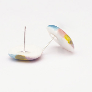 Zhao Dao<br />oorbellen met kleurige blokjes</p>