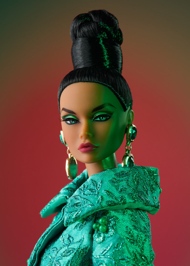 Turning Green Poppy Parker Dressed Doll