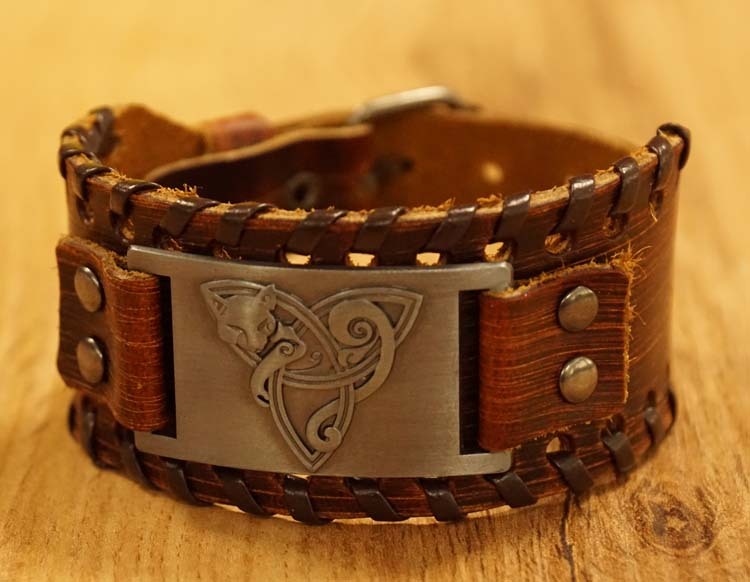 Leren armband  " Keltische kat " bruin