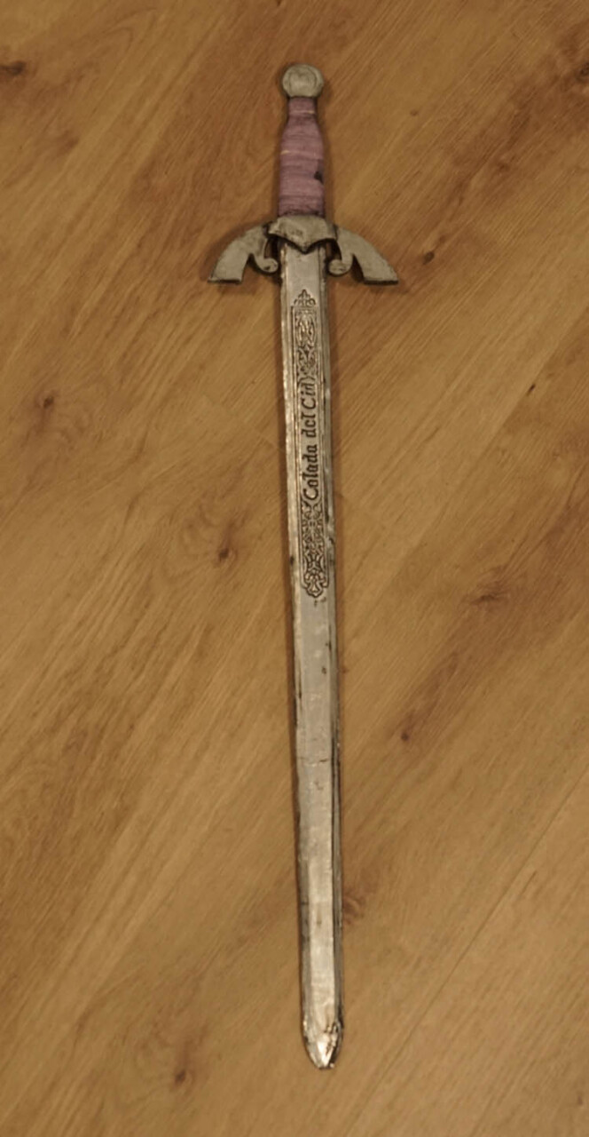 Middeleeuwse zwaard " Siermotief " nikkelkleurig / paars
