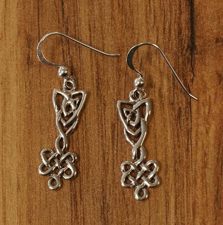 Zilveren oorbellen  " Keltische knoop lang "
