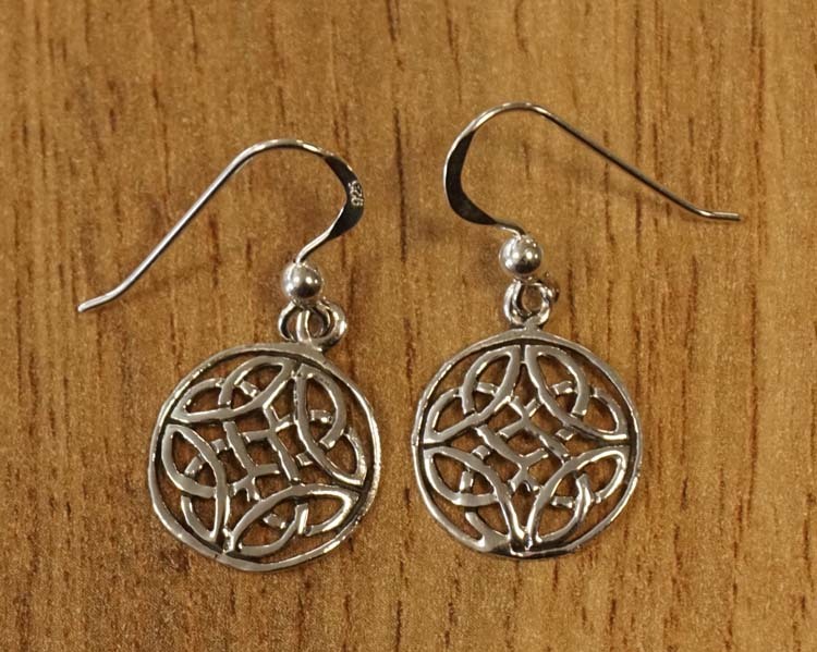 Zilveren oorbellen " 4 delige keltische knoop "