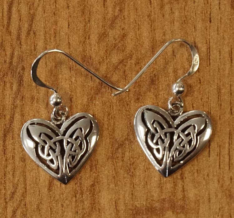 Zilveren oorbellen " Celtic heart "